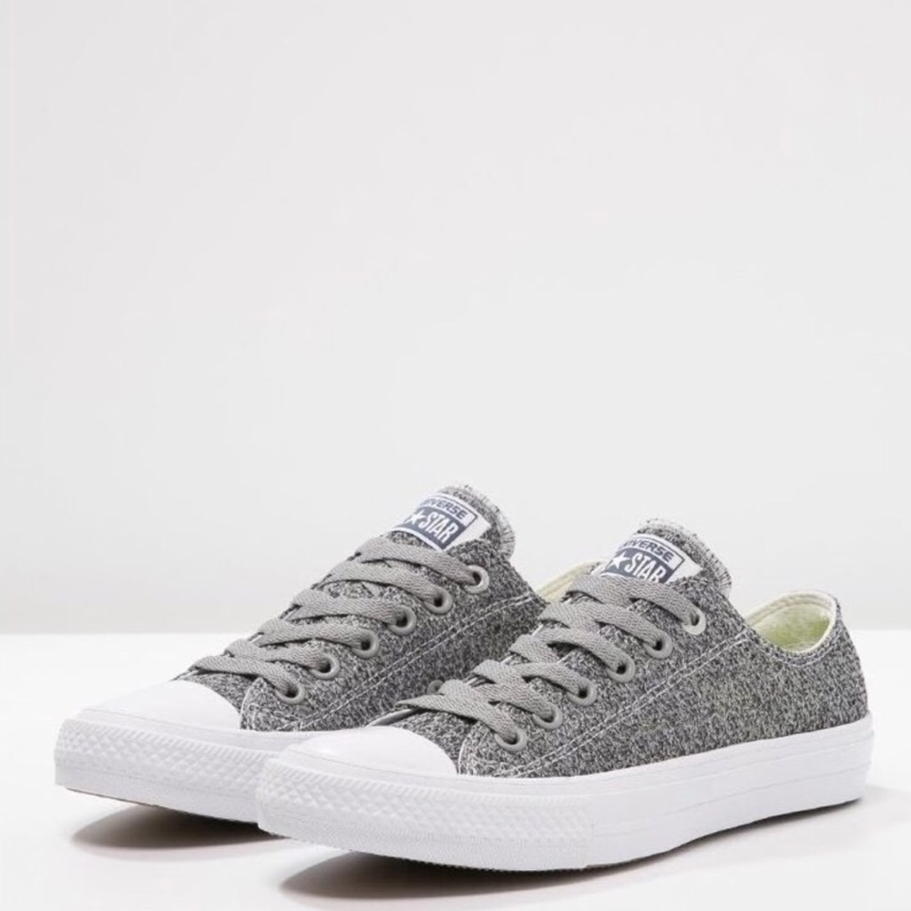 Converse Chuck Taylor Women’s Shoes Size 7 - Picture 2 of 3